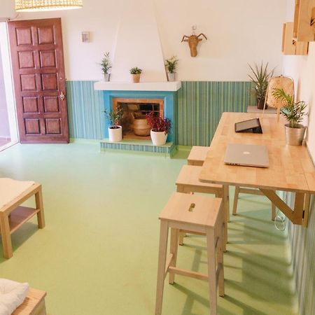 Hospedium Hostel Republica Surf House Ericeira Esterno foto